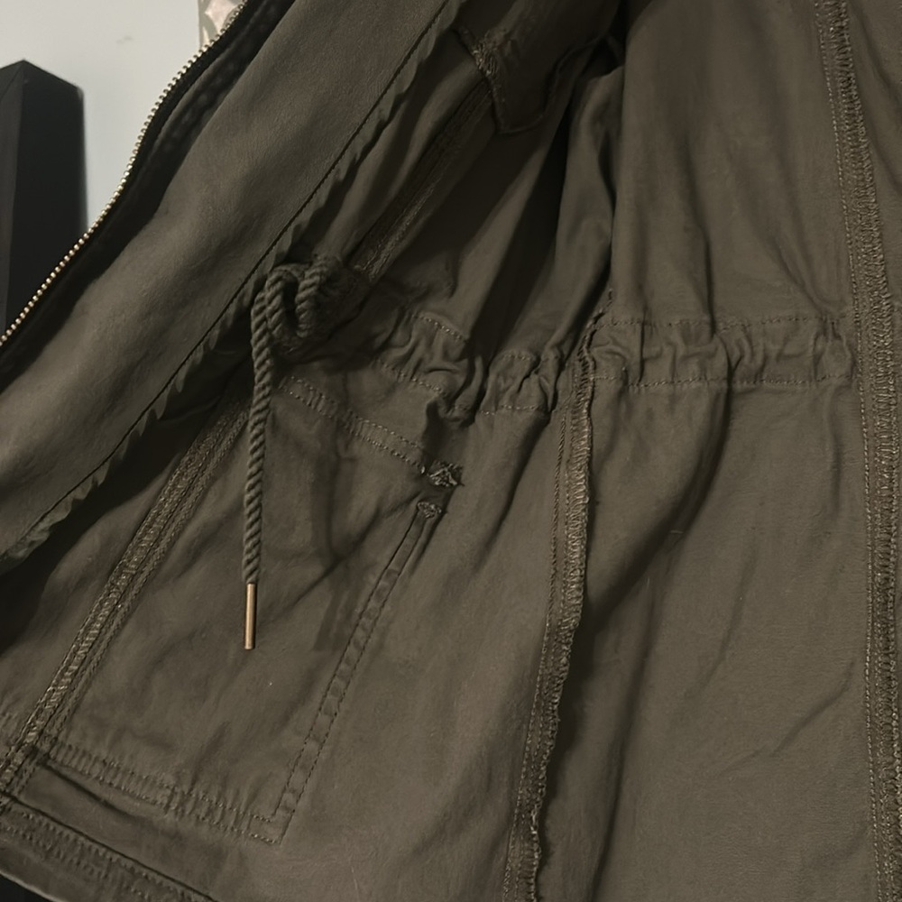 Utility jacket, size Large - Picture 5 of 6